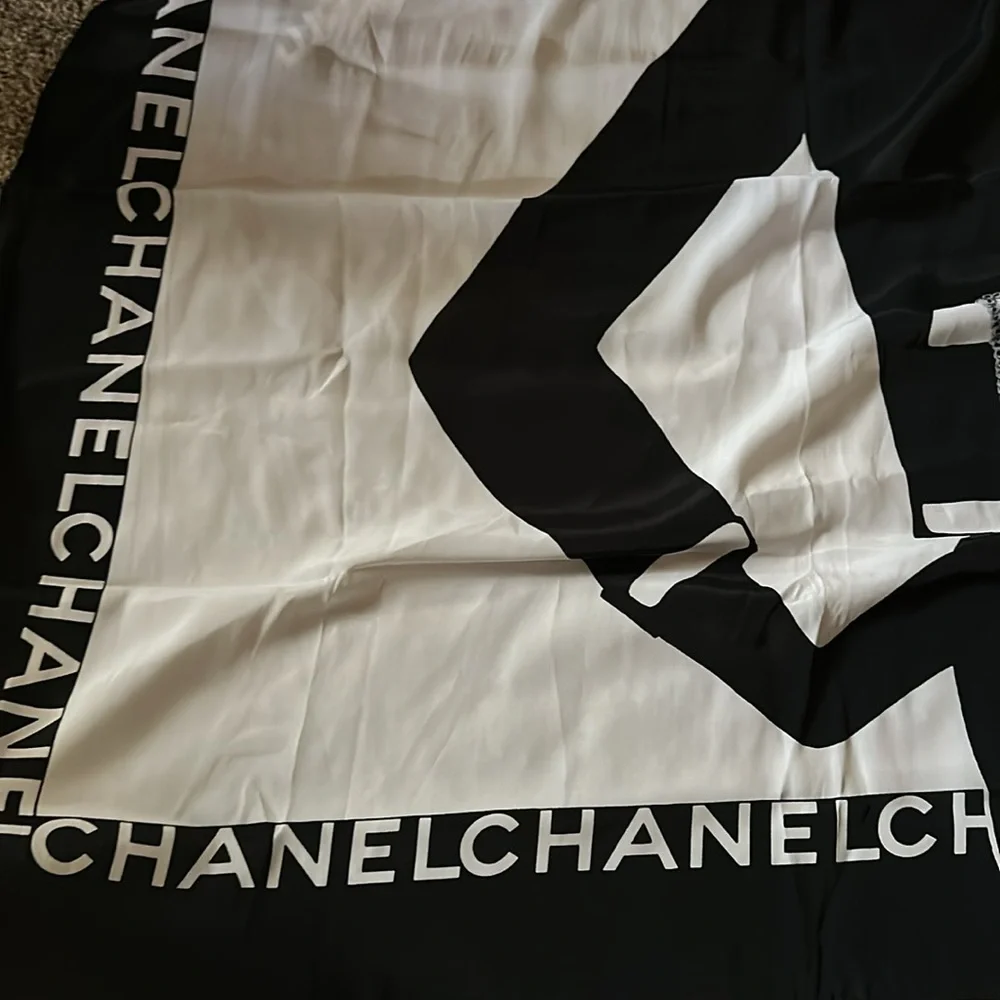 CHANEL Black White & Gold Chain Motif Silk Scarf